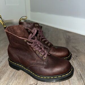 Dr Marten Women’s 1460 Pascal Ambassador Leather Lace Up Boot